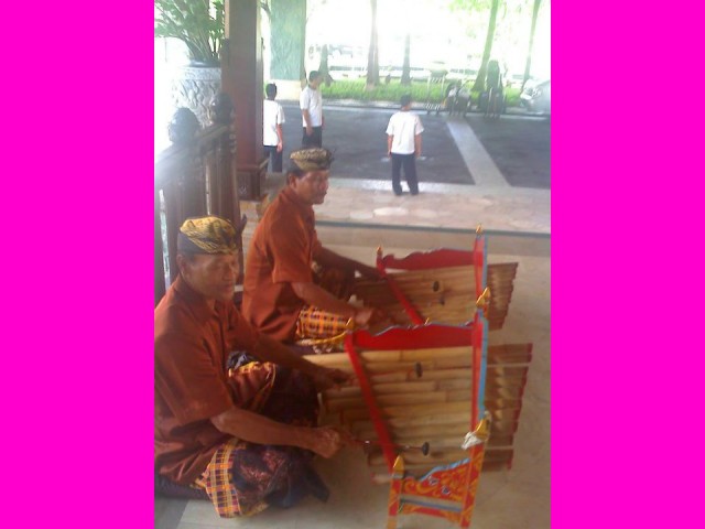 Upon arrival, we were greeted by a small gamelan orchestra and a large gong.