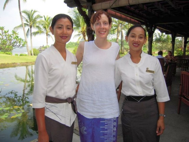 The lovely Alanah with two of the gracious Balinese staff.